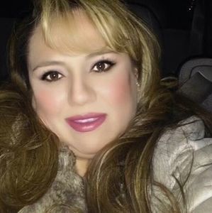 Meet your Posher, Claudia